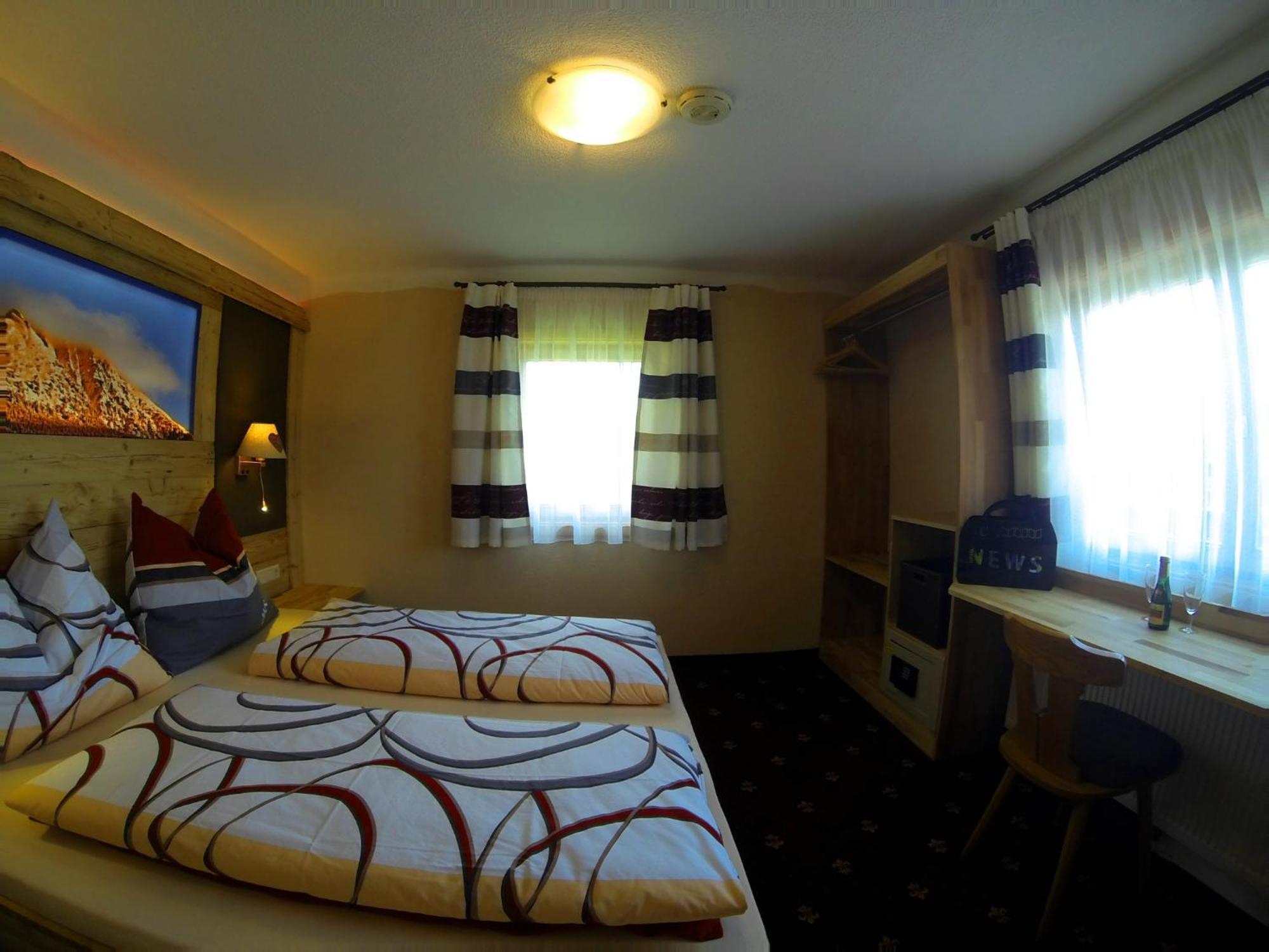 Haus Kartoner Hotel Schladming Room photo